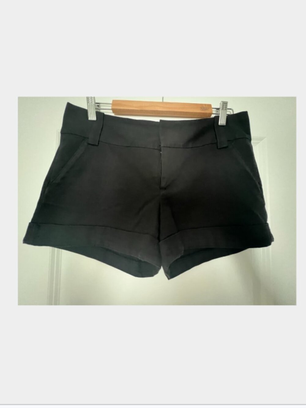 Alice + Olivia Black Tailored Cuffed Shorts - Size 8